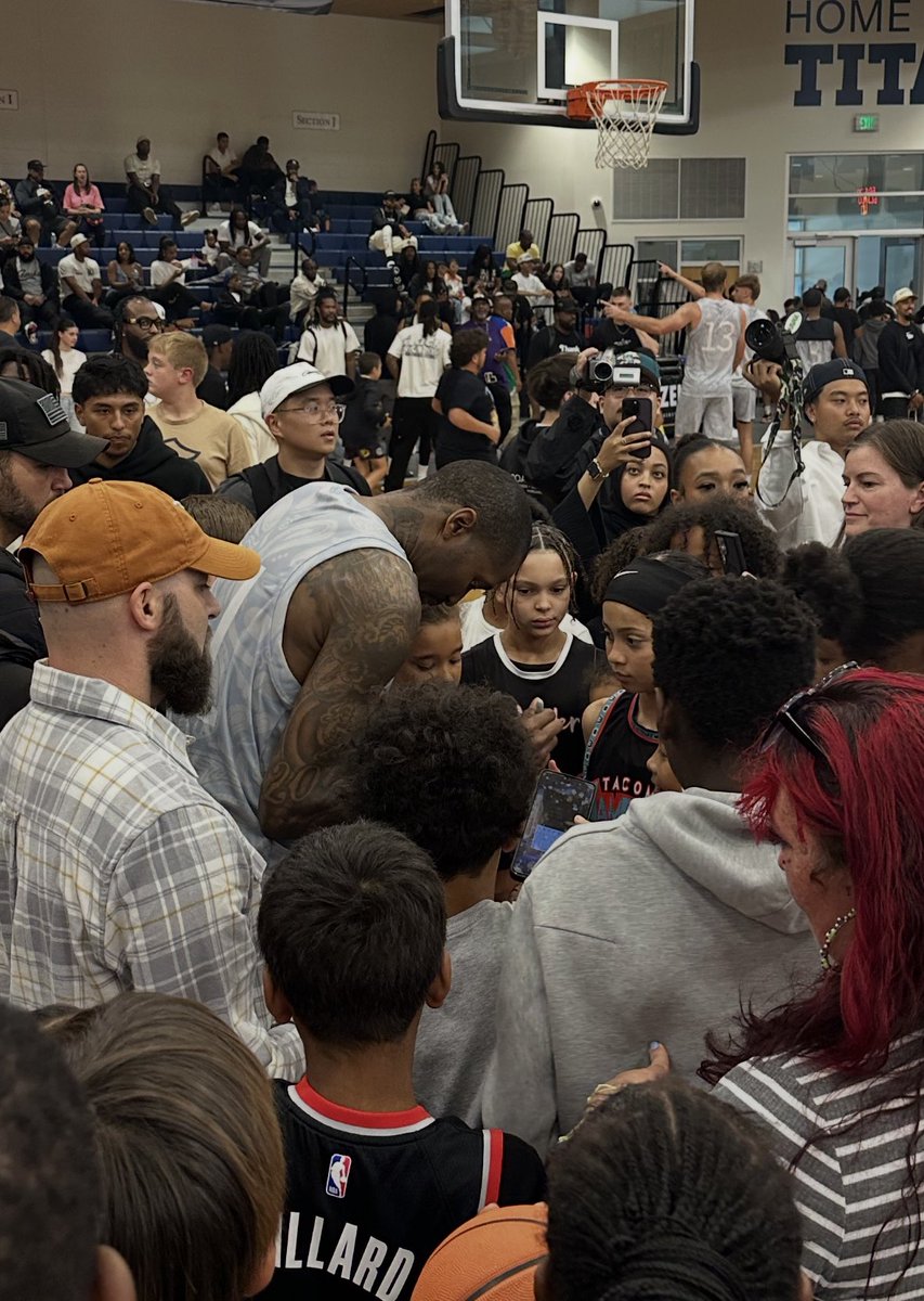 TheCrawsOver tweet media