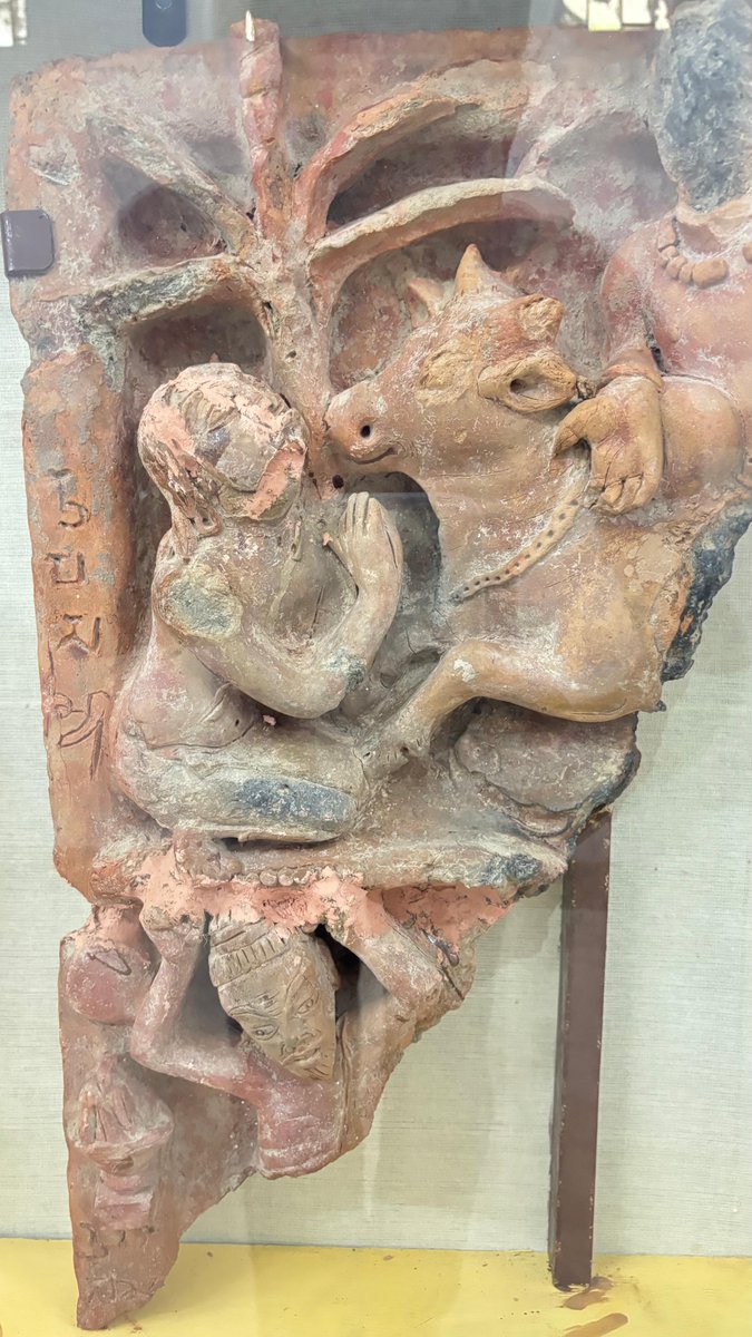 pritam_kum97203's tweet image. A beautiful terracotta sculpture bearing an inscription in Gupta character reading ‘रूपसम्य’, from the Sitaram Upadhyay #Museum , #Buxar Bihar.
@ArtCultureBihar 
@historiakayasth