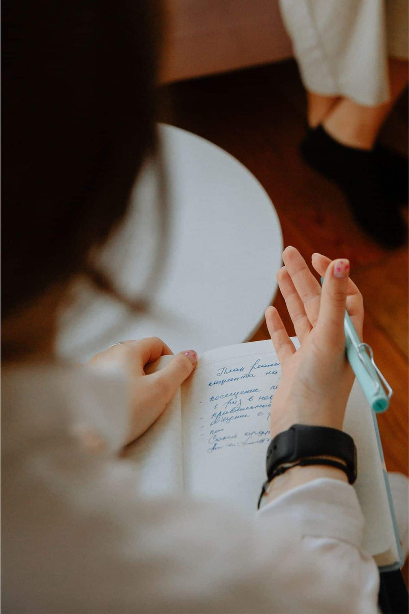 raepublic's tweet image. Understanding the duration of each therapy session is important for planning and ensuring you dedicate adequate time to your mental health.

Read more 👉 lttr.ai/ApWax

#Raepublic #MindBodySoul #TherapyPrep