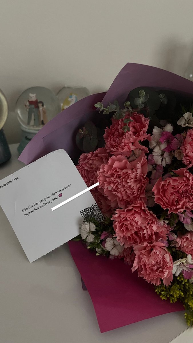 nnisagunes's tweet photo. Her daim sevildiğini bilmek ve hissetmek 🤍 bayramın en özel anı 💐🌸🩷❤️ https://t.co/SFtLxuei5T