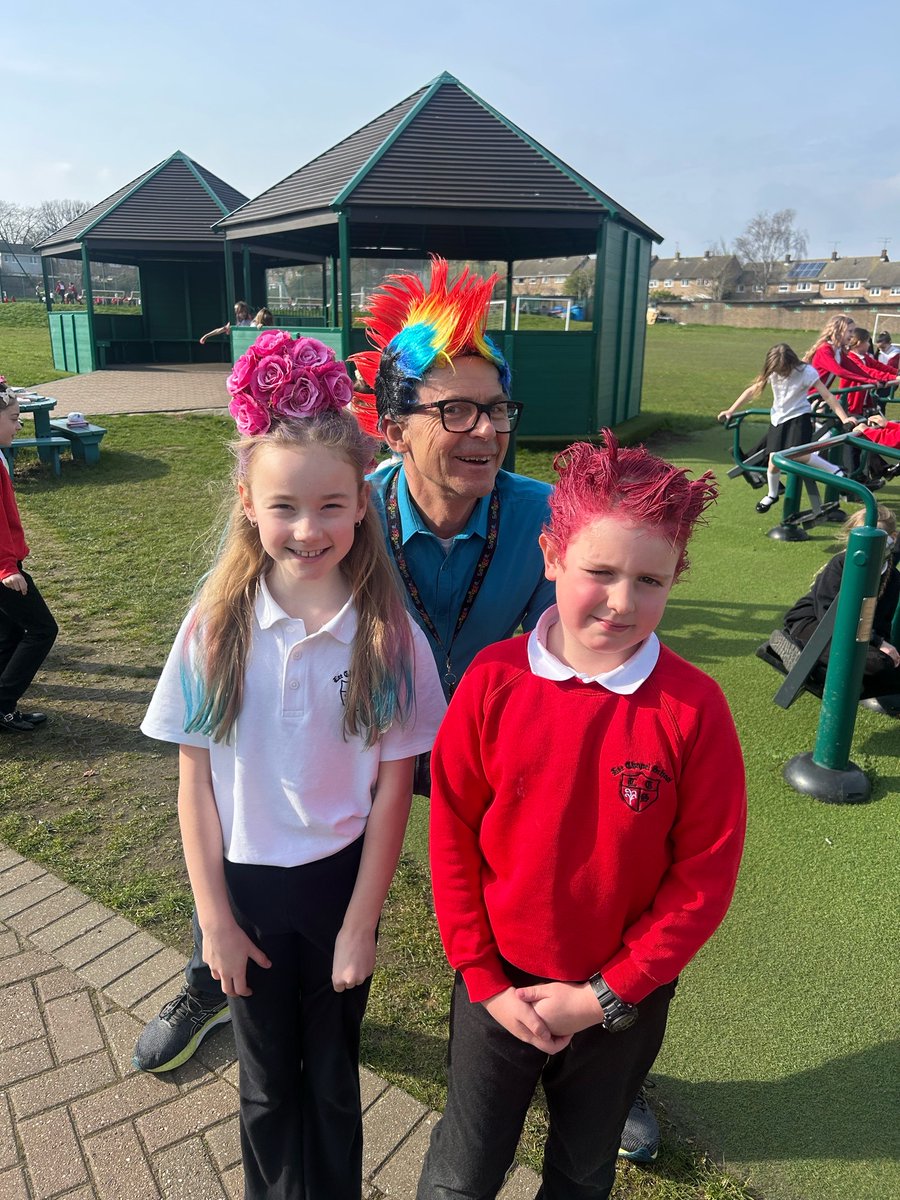 Lee Chapel Primary School tweet media