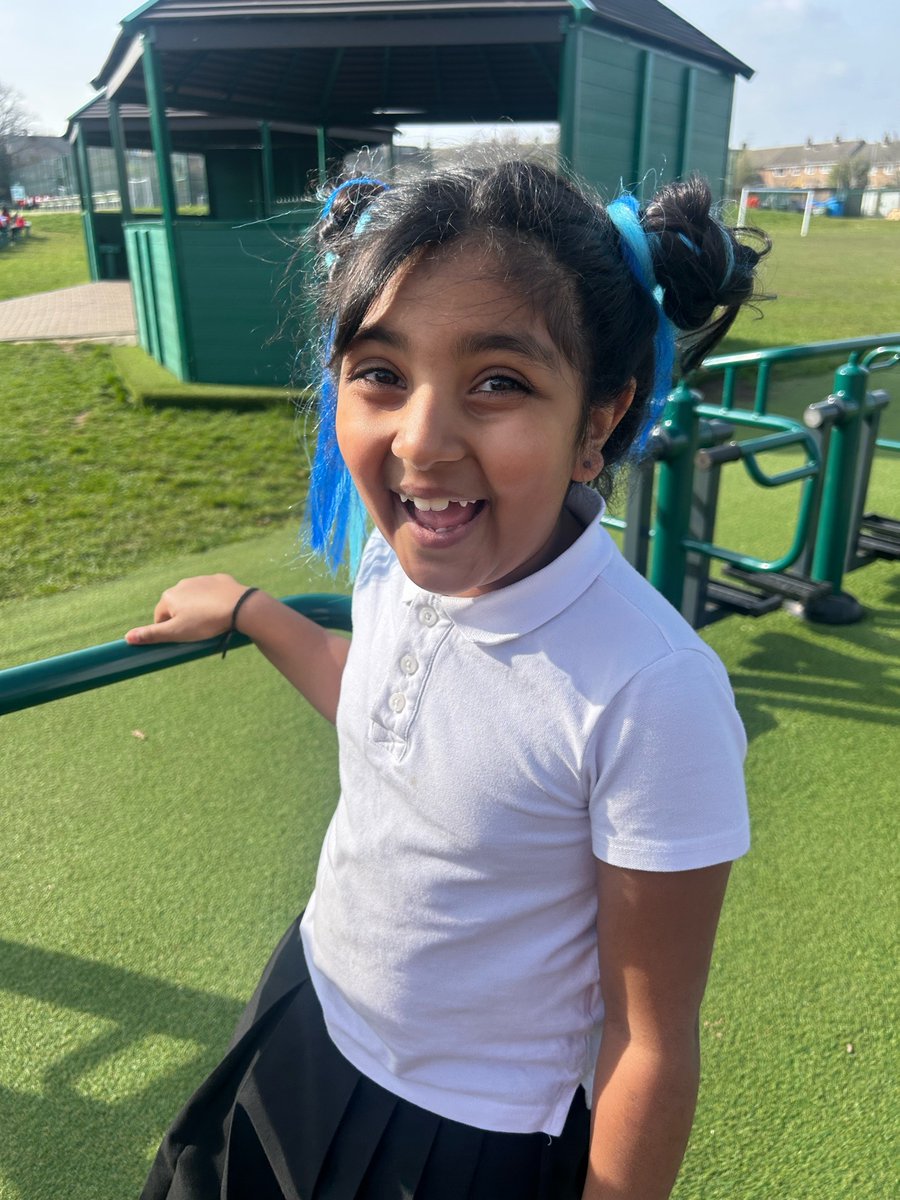 Lee Chapel Primary School tweet media