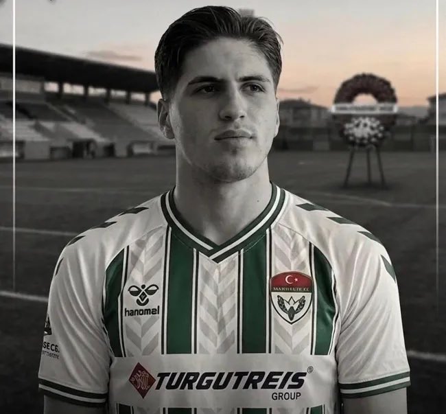 Bayram için İstanbul’a gelen genç Futbolcu Kubilay, arkadaşının arabasında silahlı saldırıya uğrayıp hayatını kaybetti. 

Katiller Diyarbakırlı…