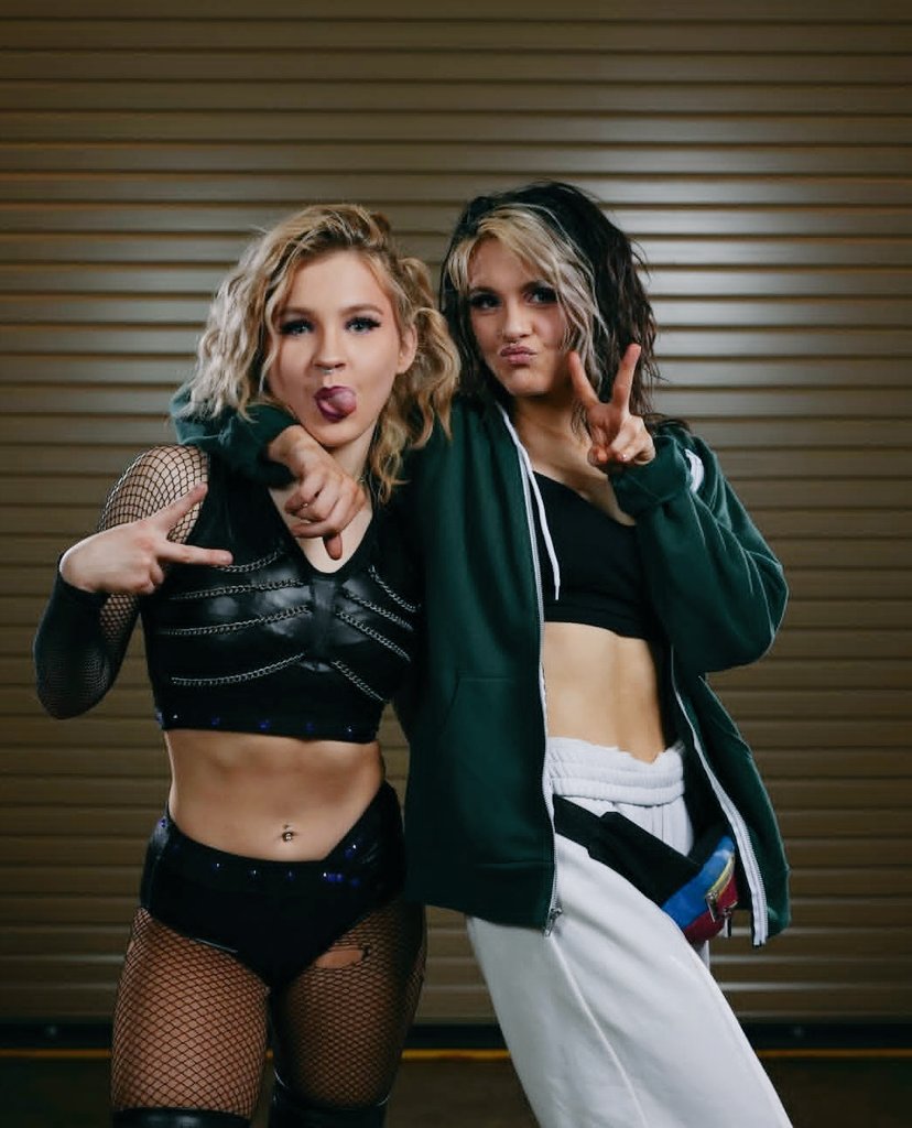 LUX LANE tweet media