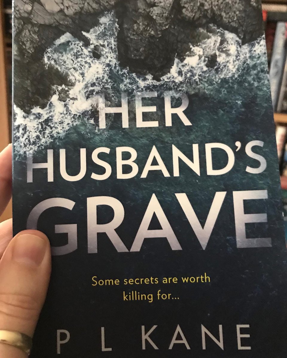 PLKane1's tweet photo. See why this is one of my most popular books, with a whopping 83% off at the moment (just £2.21)!! Grab #HerHusbandsGrave at this price while you can…

https://t.co/Hz9poLTYsa https://t.co/5kA5lflbUO
