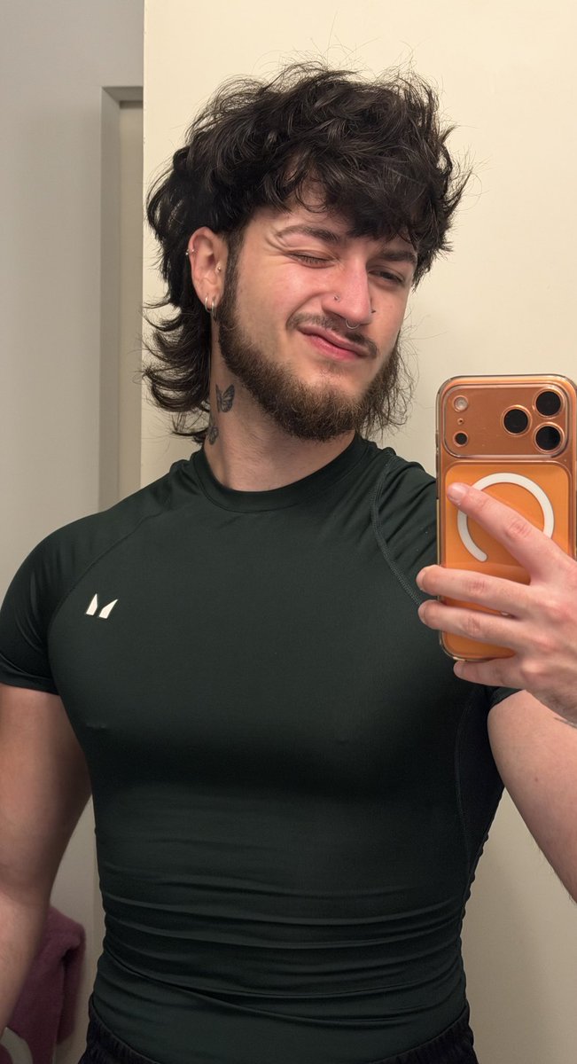 ✨Fer✨ tweet media