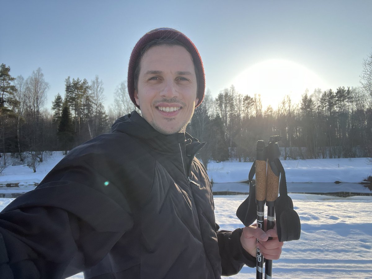 актёр бубнежа tweet media