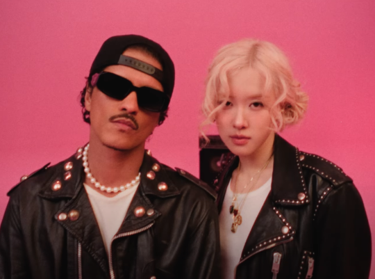 About Music tweet media