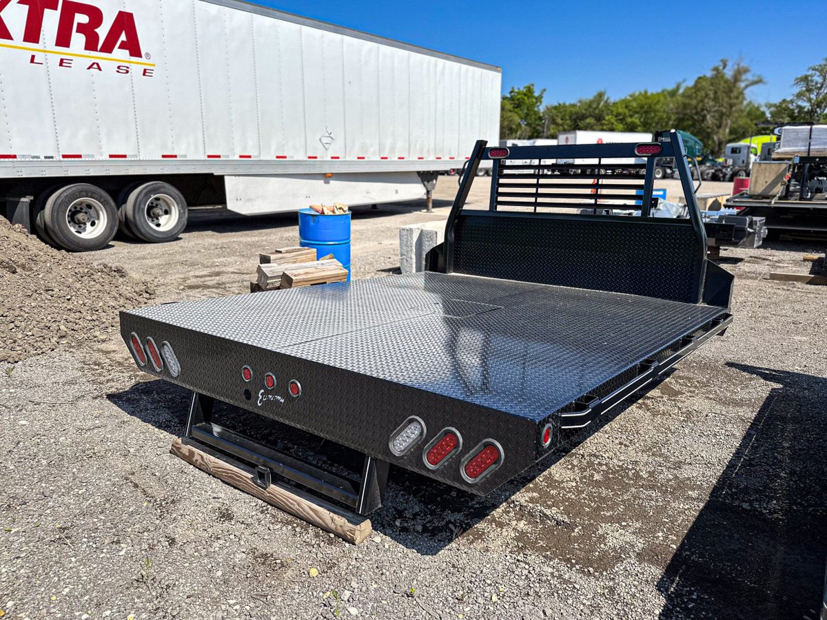 MTTEPro's tweet photo. In stock. Ready to work. 🔧

Flatbeds, dump bodies &amp; aluminum beds available now—install included.

📞 (316)765-MTTE
#WorkTruck #TruckUpfit #MTTE https://t.co/1dOuVzobfh