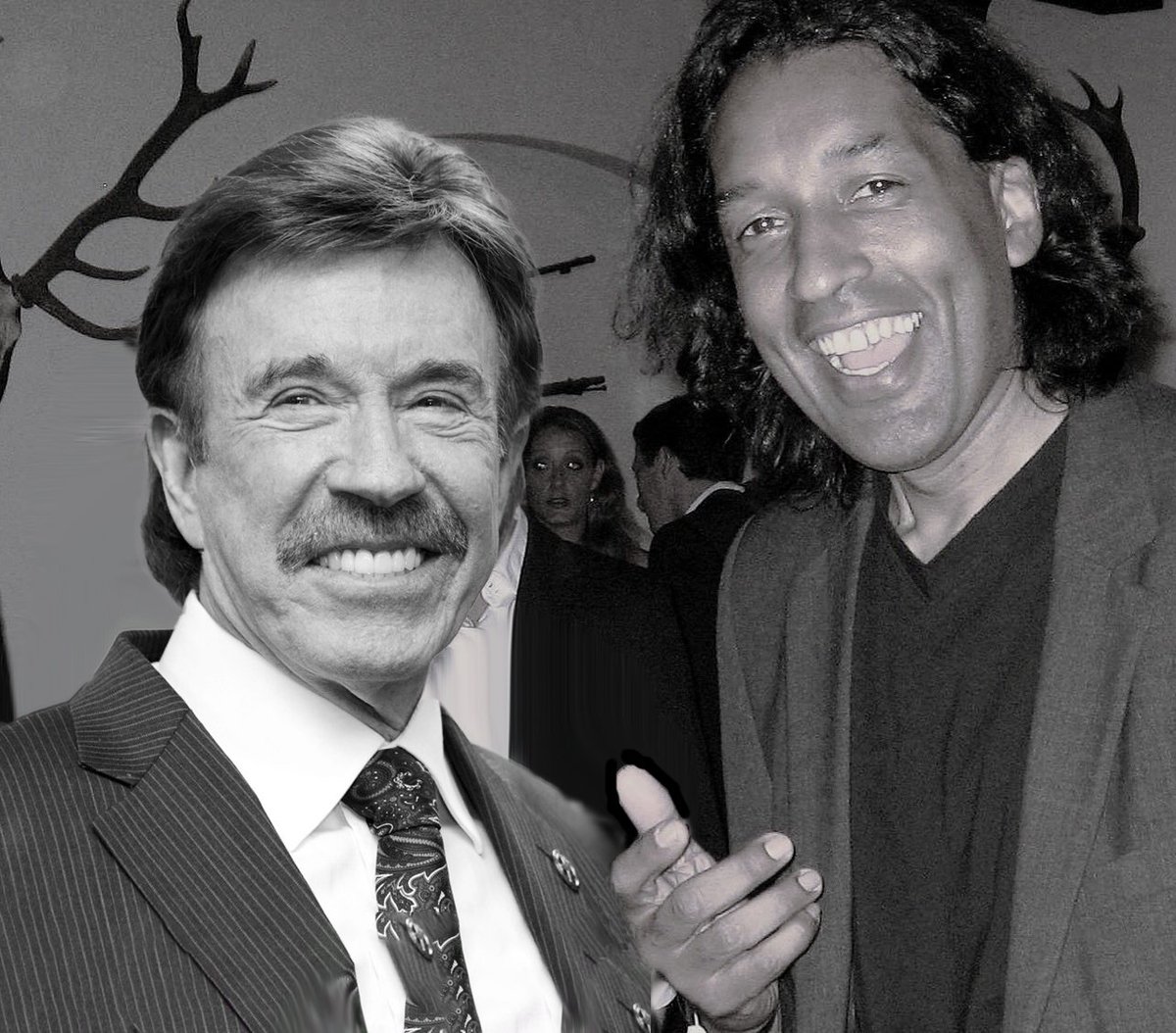 m_silbernagel's tweet image. Chuck Norris war pure Legende &amp;amp; Unkaputtbarkeit! Roundhouse-Kick besiegte Tod, Facts ließen Physik weinen &amp;amp; Hollywood guckte. Weg ist er. WTF?!
#RIP #RestInPower #CHuckNorris You fehlst, absoluter King!
