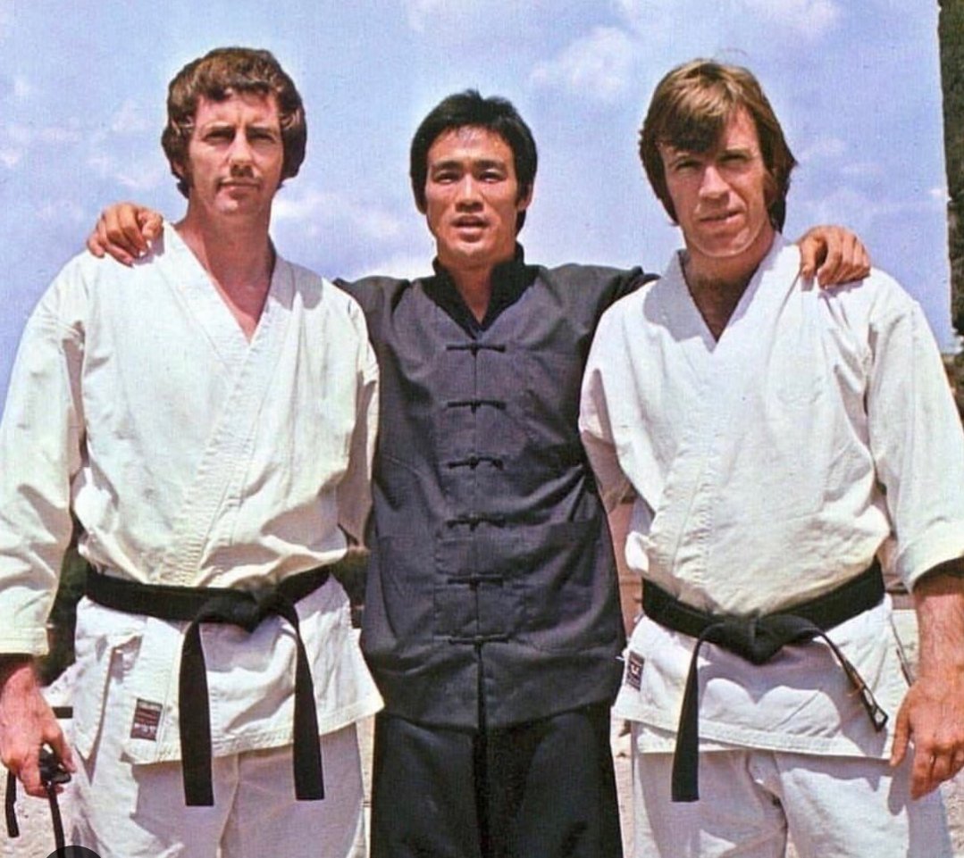 Вагон - ресторан tweet media