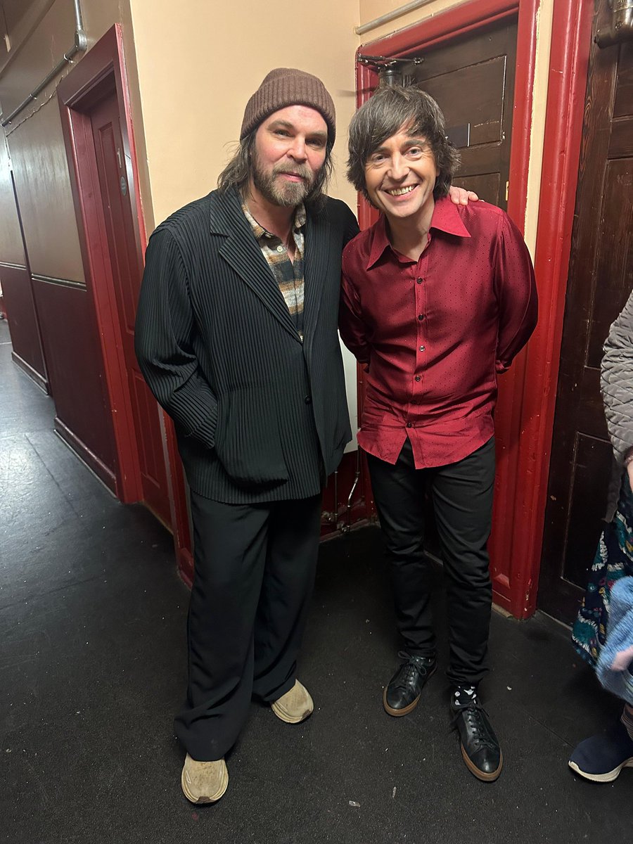 Danny Robins tweet media