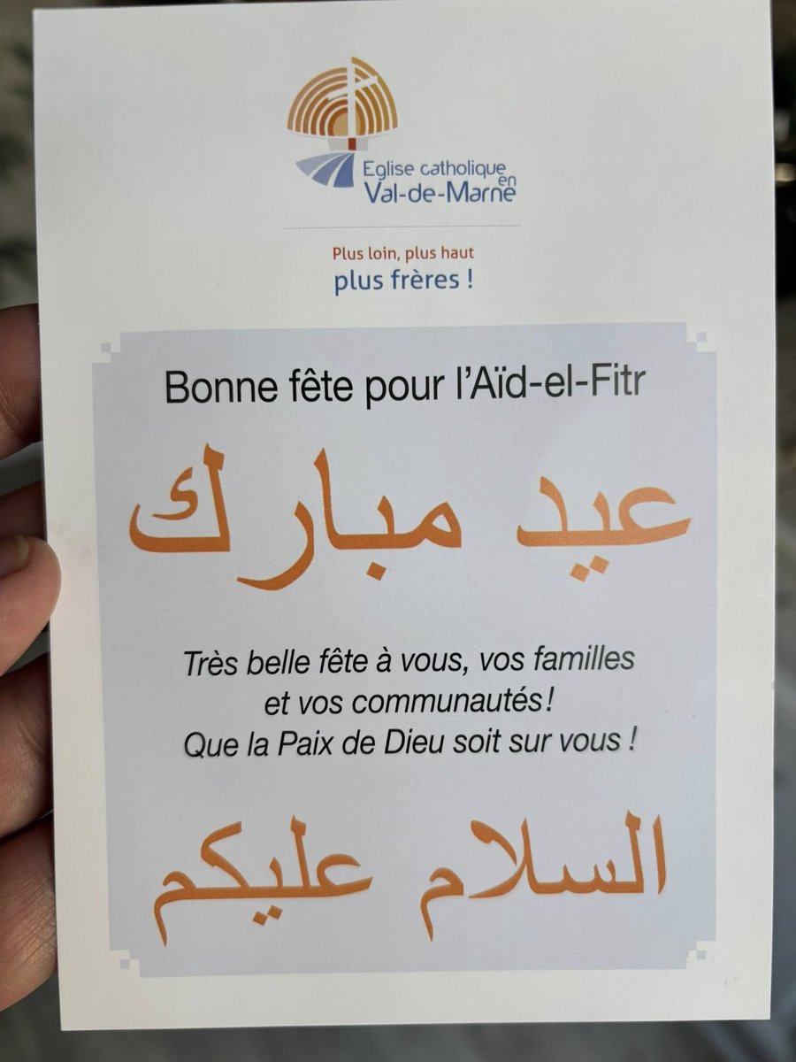 Stângaci tweet media