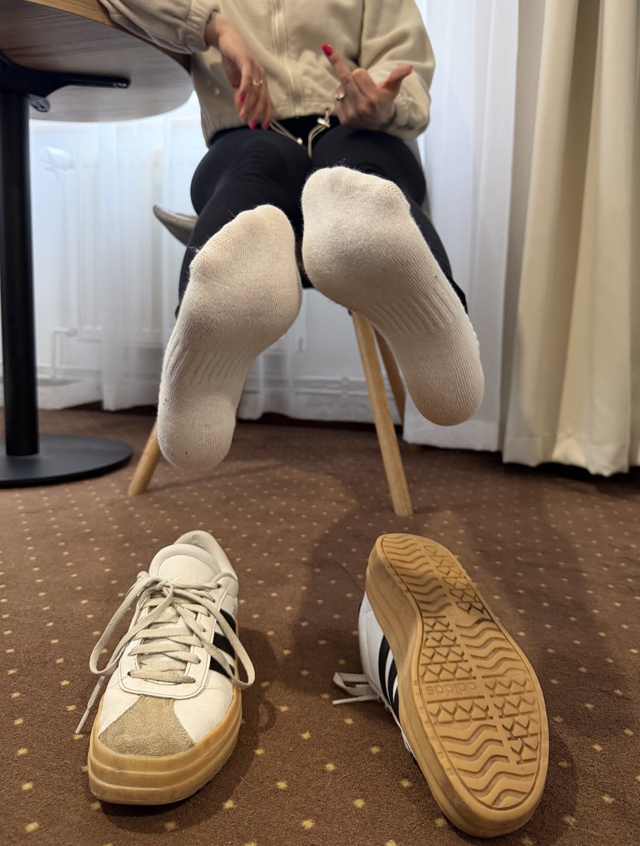 Ja znów na urlopie, a Ty znów w pracy zarabiasz na moje zachcianki, życie Księżniczki jest uczciwe i łatwe 😉😂

<a href="/rt_feet/">Feet RT PROMO 💯K (ROAD TO 200K!)</a>