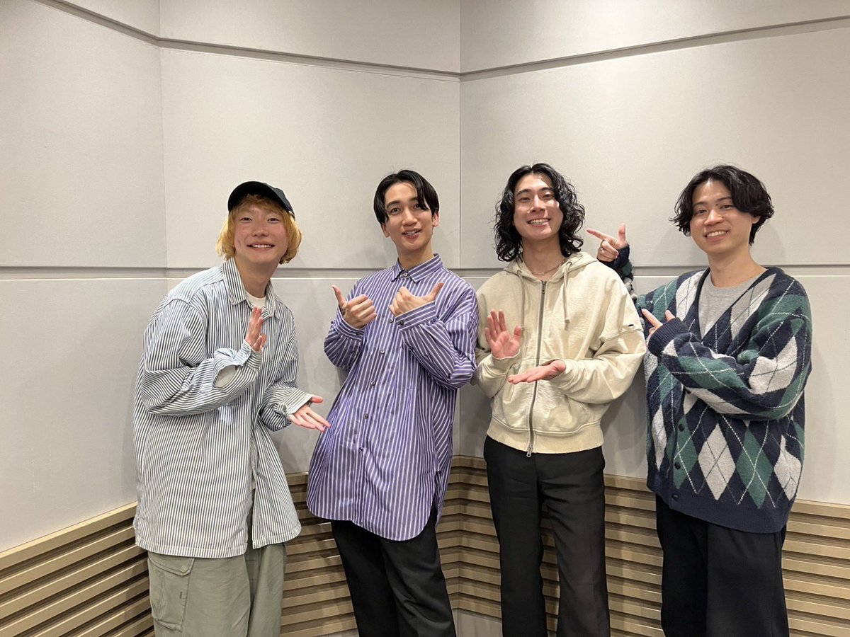 Rename_official's tweet image. ABCラジオ「ロックなラジオ」
メンバー全員で出演させていただきました！🏃‍♂️

音楽の話はほぼ無し...？？
メンバーのパーソナルがたっぷりの放送、ぜひお聴きください！😉

▼ぜひタイムフリーでお聴きください！
radiko.jp/mobile/events/…

#ABCラジオ #ロクラジ
#Rename #Renamejpn #リネイム