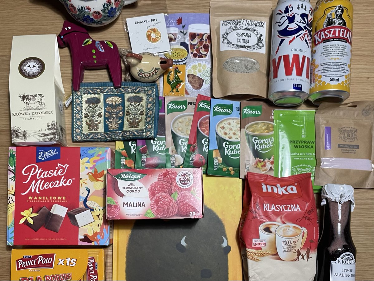 ポーランド/お土産
食器、甘いおやつ、コーヒーと紅茶、雑貨と民藝、スープの素、調味料、バスソルト、ビール、シロップ、絵本