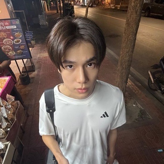 Base umum bisa follow @cornerfess tweet media