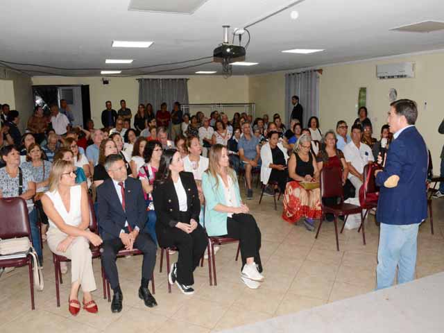 Los Andes recibe visita de ministra vocera de Gobierno y refuerza trabajo con organizaciones sociales - LosAndesHoy.clLosAndesHoy.cl losandeshoy.cl/2026/03/20/los…