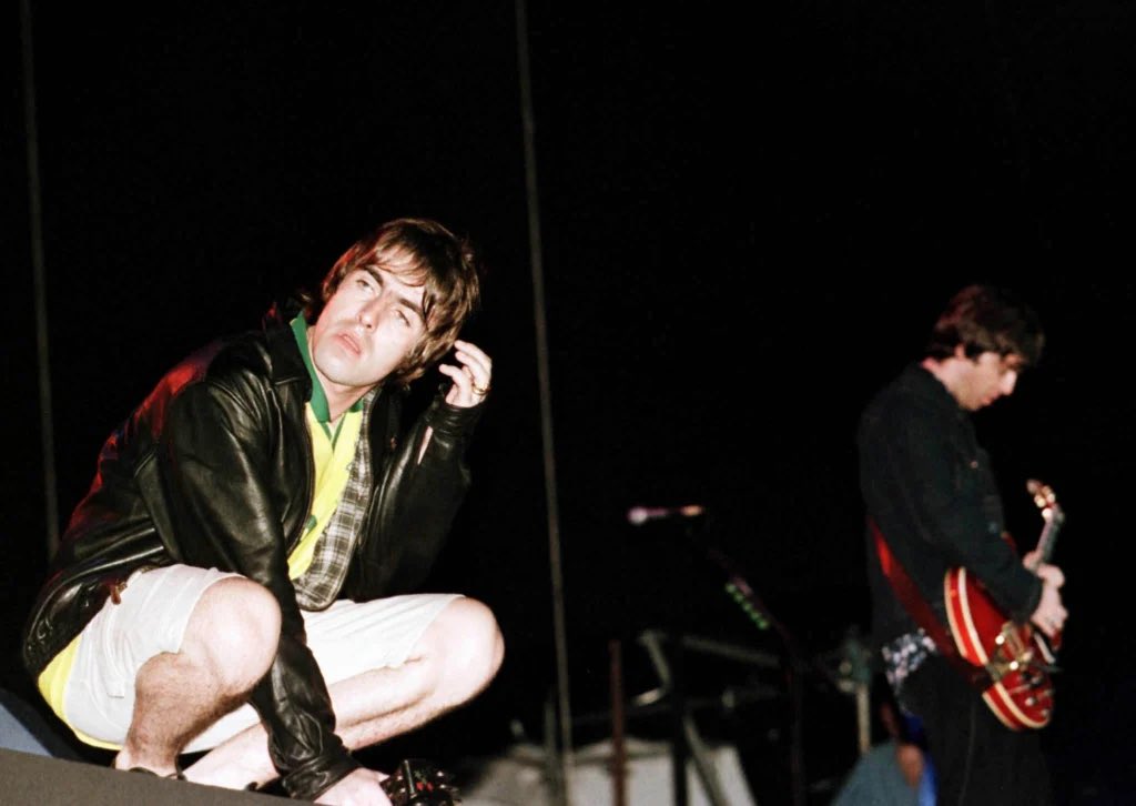 oasisters tweet media