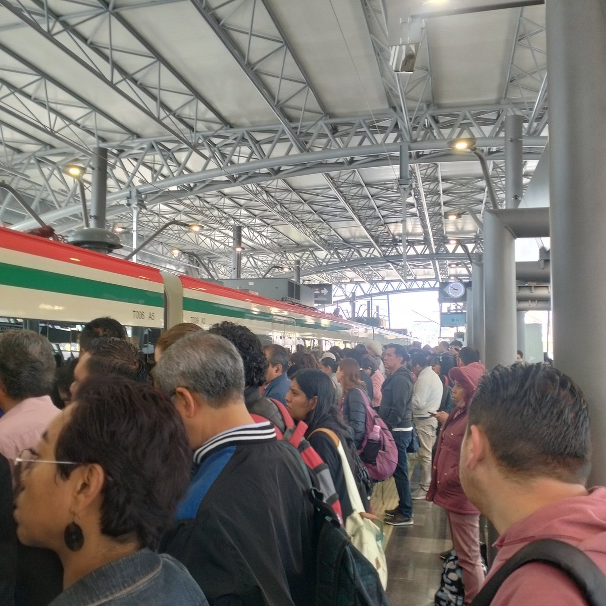 ayron hernandez tweet media