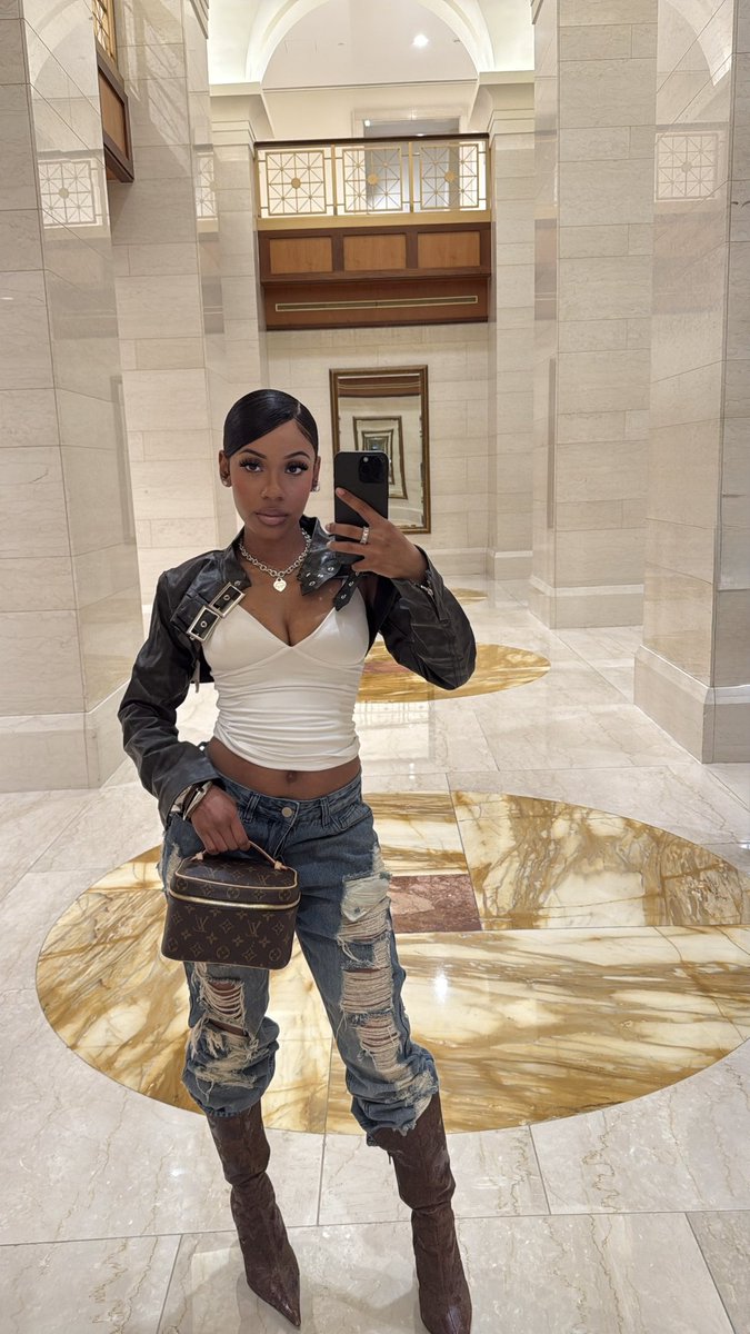 snobby t tweet media