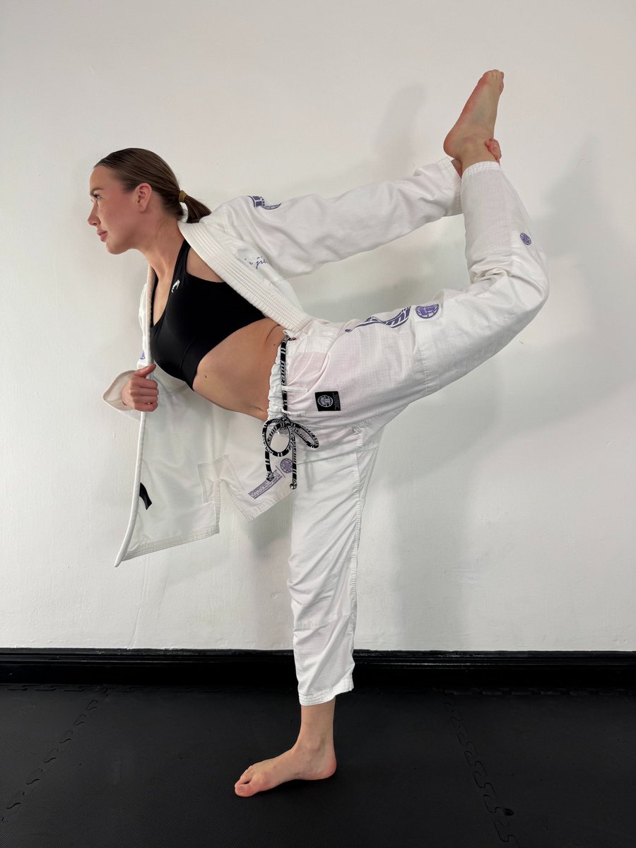 Alexa Blade tweet media