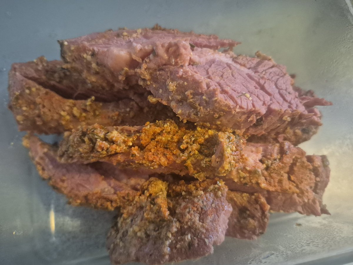 raymitheminx's tweet image. Corned beef brisket slow cooked last night and accompanying veg juices #spoiled these pics r not up to foodie cuteness standard