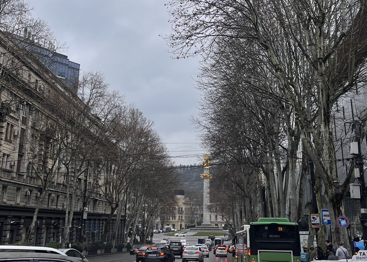 flâneuse tweet media