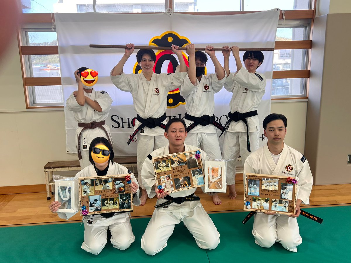 ShooorinjiKSU's tweet photo. ひとりは救急救命士の国試のため本日になりましたが、全先輩を送り出せました
2月21日（土）に卒部式を行いました🌟
今年は4人の先輩方が卒部されました！
より強く楽しい少林寺拳法部を作り上げていきます！🌸
PS...主将挨拶の時緊張しすぎて言葉が詰まり詰まりだったのは内緒です🙊By現主将 https://t.co/x1QnghV2DH