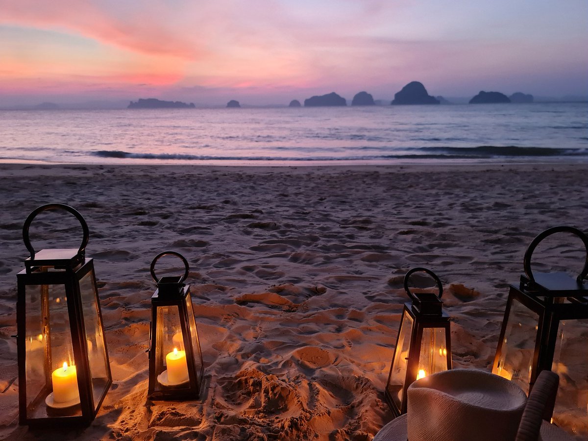 Sunset ที่หาดทับแขกคือหนึ่งในที่ที่สวยที่สุดที่เคยเขอมา ยิ่งตอนลงลับป่าเกาะยิ่งดรามาติคมาก