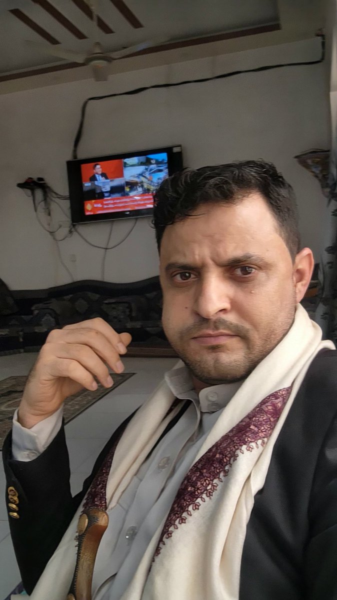 alfarooq2007's tweet photo. عيدكم مبارك وكل عام وأنتم بألف خير https://t.co/nNG9tsI0zJ