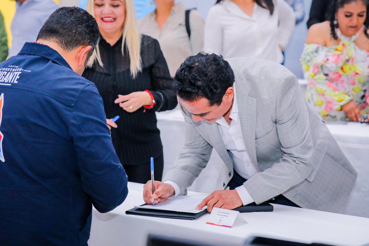 Toño Ochoa tweet media