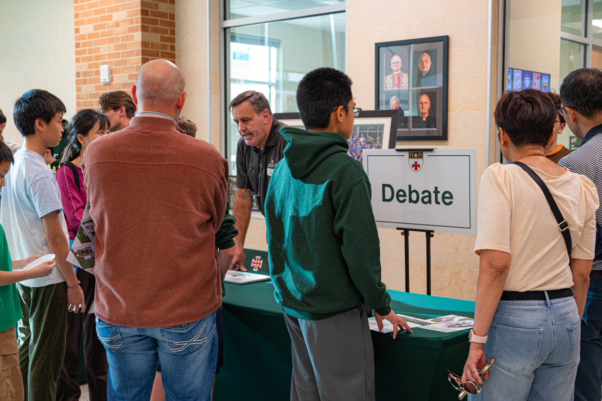 Strake Jesuit tweet media
