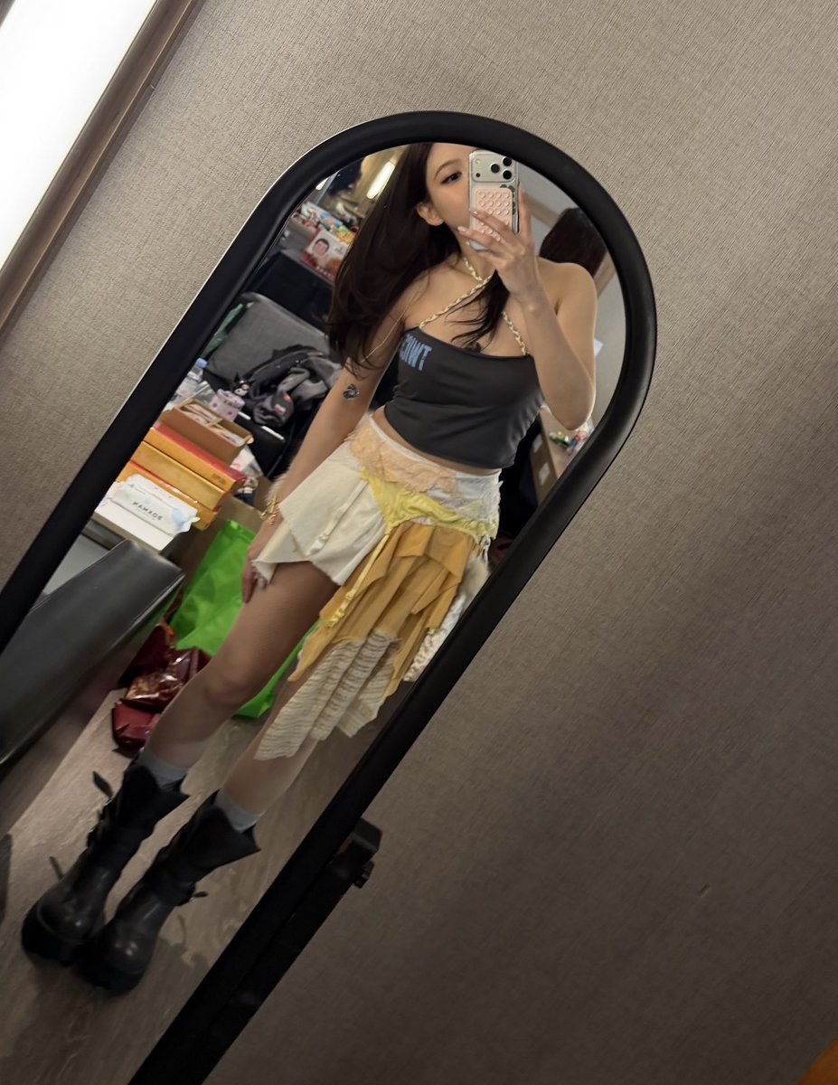 나연🫧 tweet media