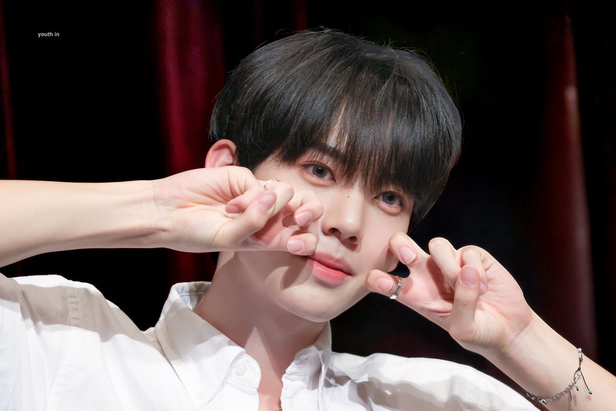 youth in tweet media