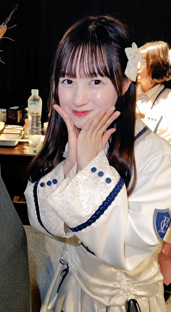 このアイドルはフィクションです。
初見
なんだか見知った顔が前方にいたのでフワッとライブを見てみたら楽しかったのでペンラ振ったり声出ししたりしました
楽しかったです！
⬜️元気なキャラクターでした。また被ったら見に行きますね〜！
#ゆうなにゆ〜の