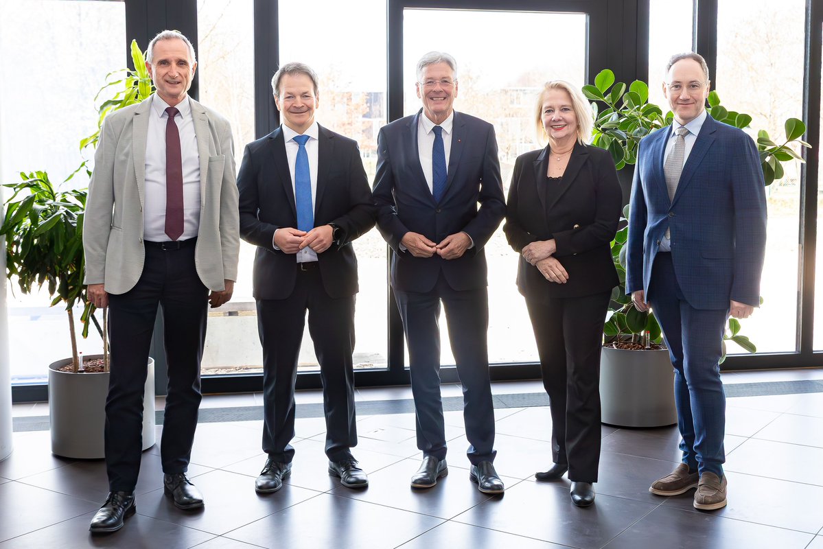 Peter Kaiser tweet media