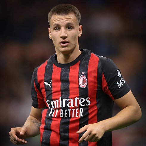 Milan Posts tweet media