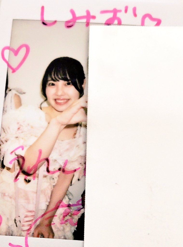 Drug＆Drop 💊
推しメンの卒業以来久しぶりに
相変わらず楽しかったです😄　　
🦩御無沙汰なのに顔とか覚えてくれていてスゴいですね〜！最後の新曲も作詞してるとか、これまでの作詞4曲全部が名曲ですね。本当に天才的だと思います。良い曲をありがとう！
＃ドラドロ