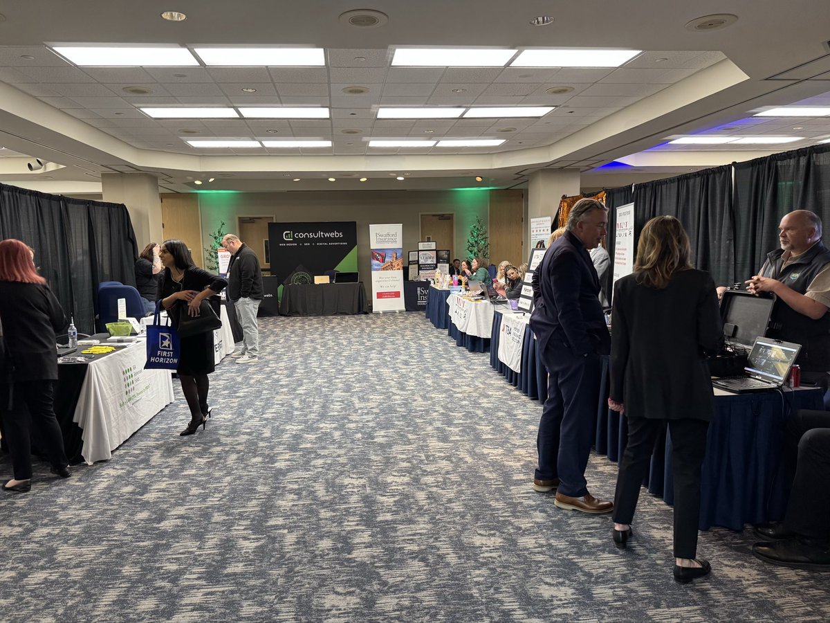 UTConferences's tweet photo. This week, the Knoxville Bar Expo took place at the UT Conference Center. 

We provided our on-site catering for breakfast and lunch for about 100 participants. 

We would love to host your next event! Contact us today! https://t.co/Z9oVHfcySd