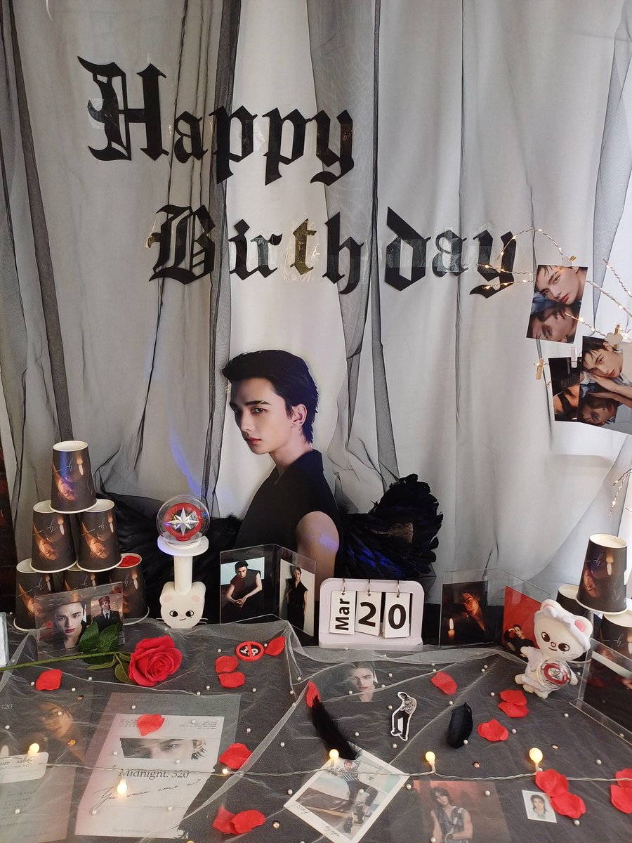 seonggu4073's tweet photo. 🚩카페 쿠키코코
현진선장님(?) 들어가겠습니다~~~
유니폼입어서 정갈할줄 알았지만 넘나 핫한(?) 남자가 기다리고 있었어여🥵🤯
#MIDNIGHT_ROOM320
#미드나잇_320호
#현진아_너라는_계절을_사랑해
#HyunjinsCanvasOfLove
#HappyHyunjinDay https://t.co/xvbJmxJzmk