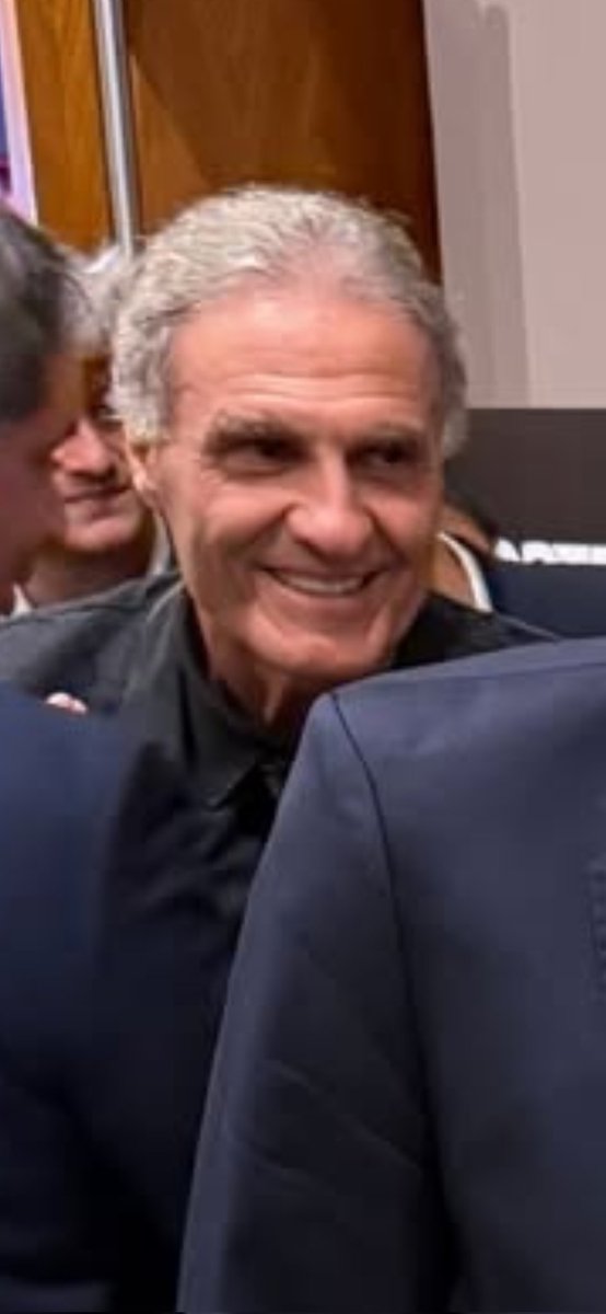 Ꮇ𝙰𝚁𝚃i𝙽 tweet media