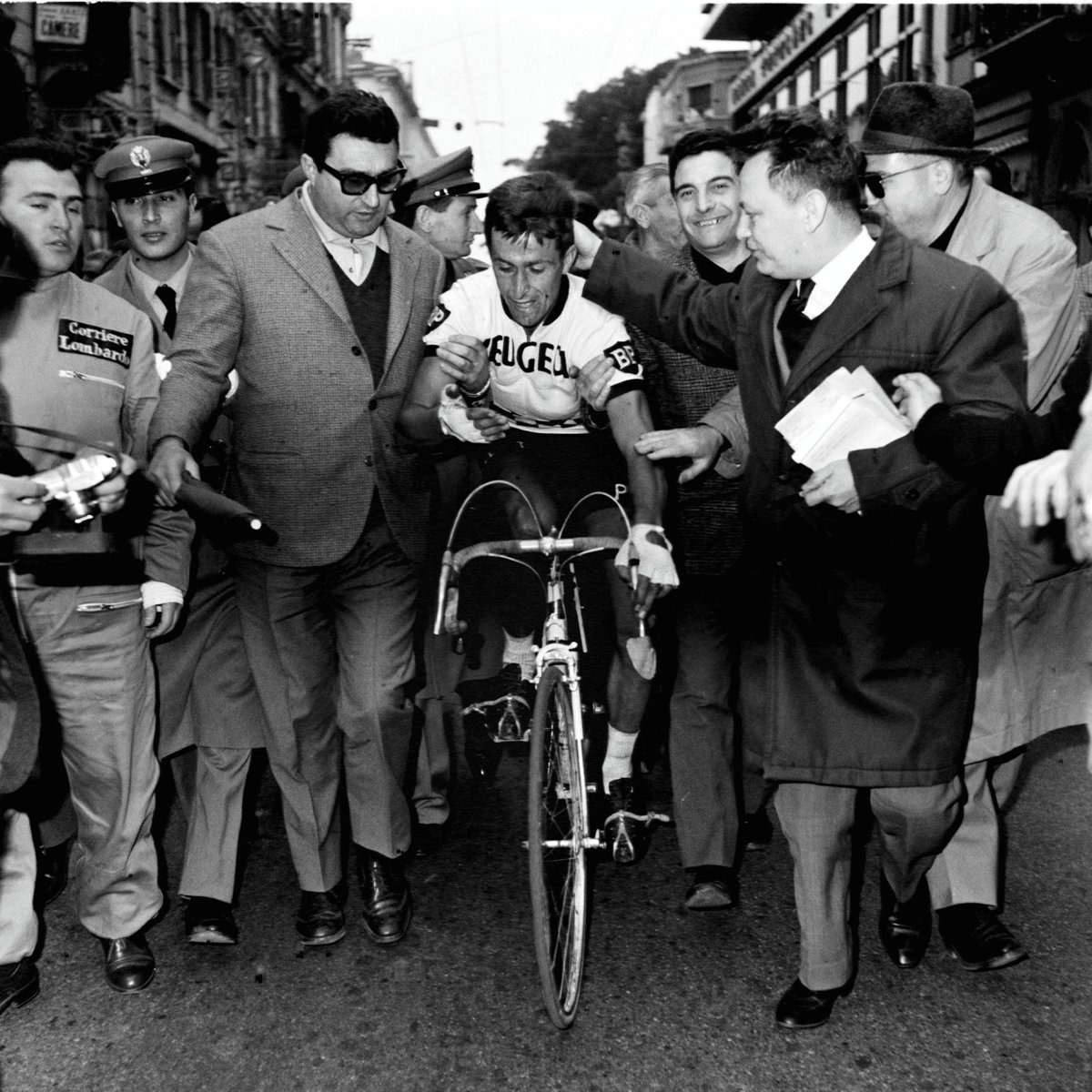 Cycling Legends Media tweet media