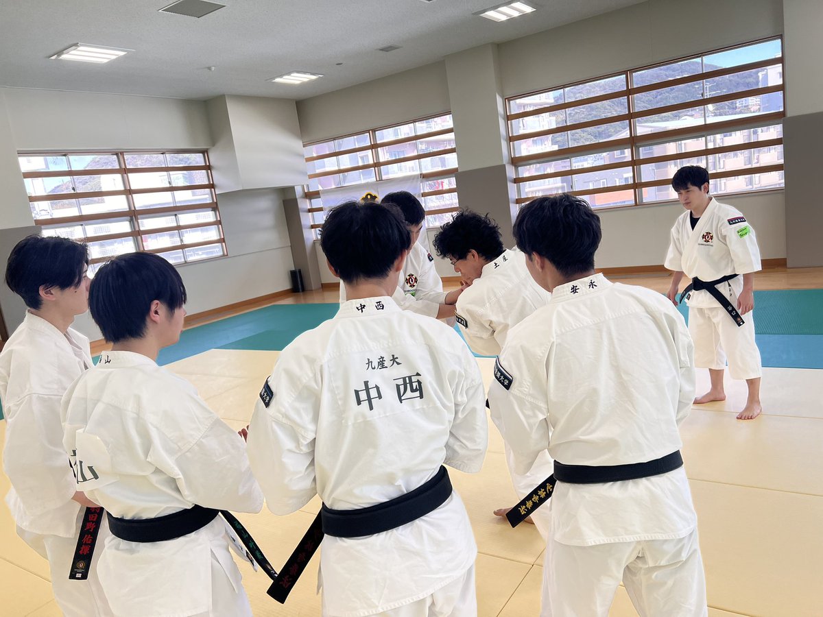 ShooorinjiKSU's tweet photo. 合同練習会もしました！楽しかったです！

#九産大
#福工大
#久留米大
#西南学院大
#熊本学園大
#少林寺拳法
#新入生歓迎 https://t.co/rE3v2caN7U