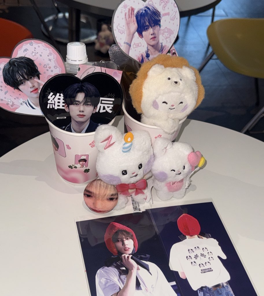 ︎︎🍓🎶 tweet media