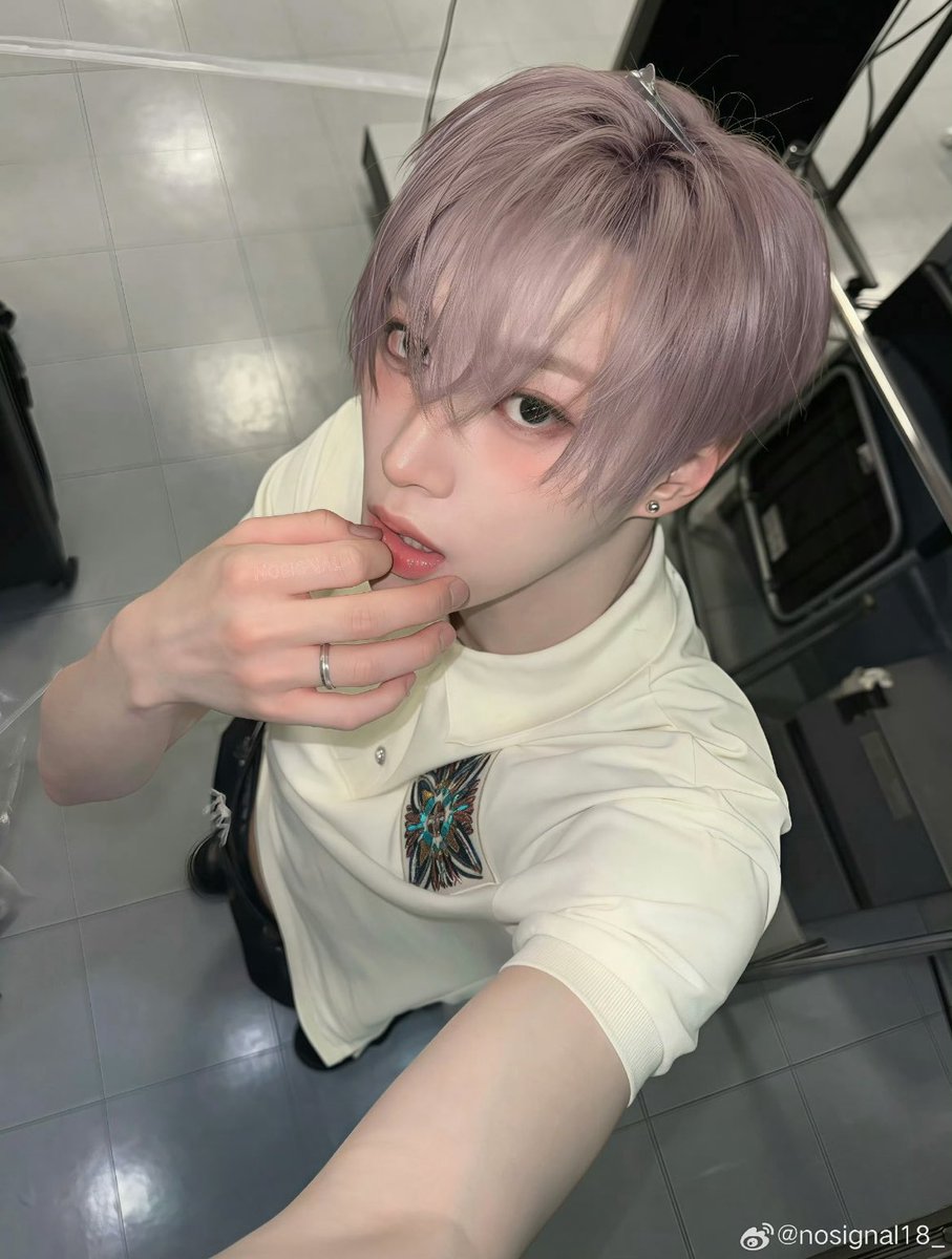 신 tweet media