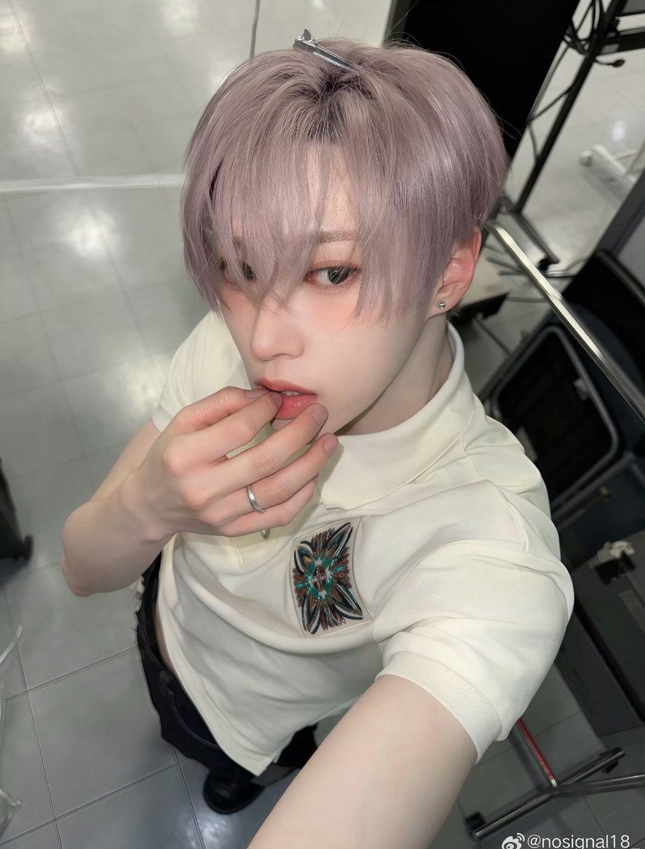 신 tweet media