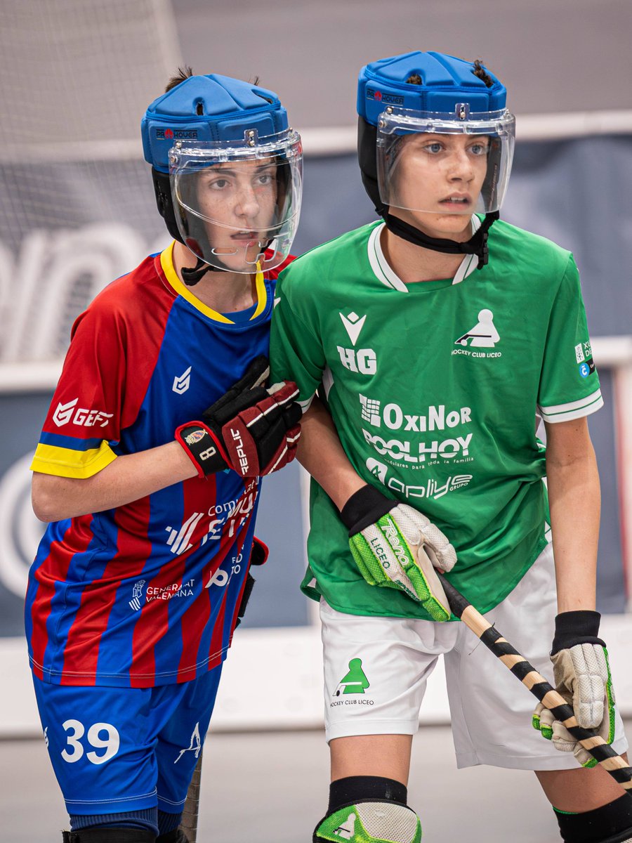 FedPatinaje's tweet photo. ¡@ReusDeportiu, @FCBhoquei, @cpvoltrega y @AlcoyPas pasan a las semifinales de la Minicopa del Rey! 🏑 ¡Hemos vivido unos cuartos de final de mucho nivel! 🔝

Estas han sido algunas de las mejores imágenes de los primeros encuentros de la Minicopa del Rey 🤴

#MinicopaOK https://t.co/5t0rTbnpIg