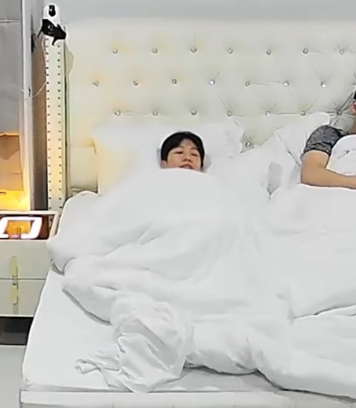 n🪽ྀི tweet media