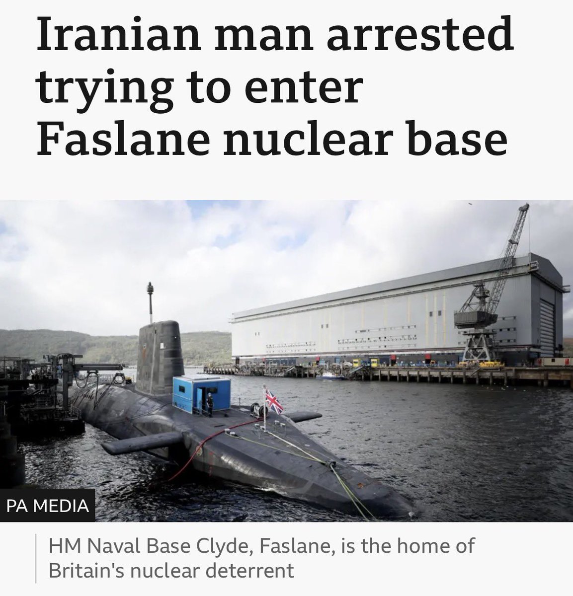 postoctobrist's tweet photo. portakabin on the nuclear submarine deck. love you britain https://t.co/XCwI2JlUwP